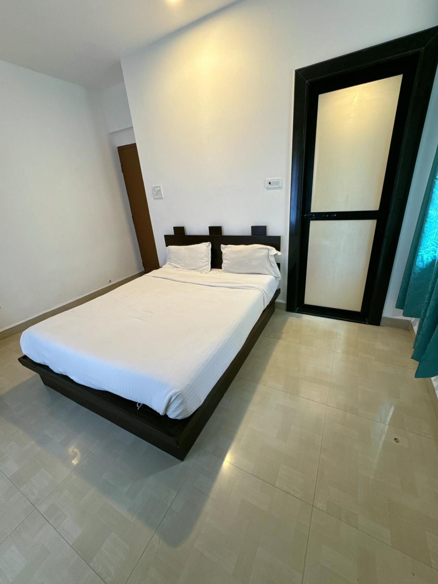 Yoyo Goa, The Apartment Hotel Vagator Kültér fotó